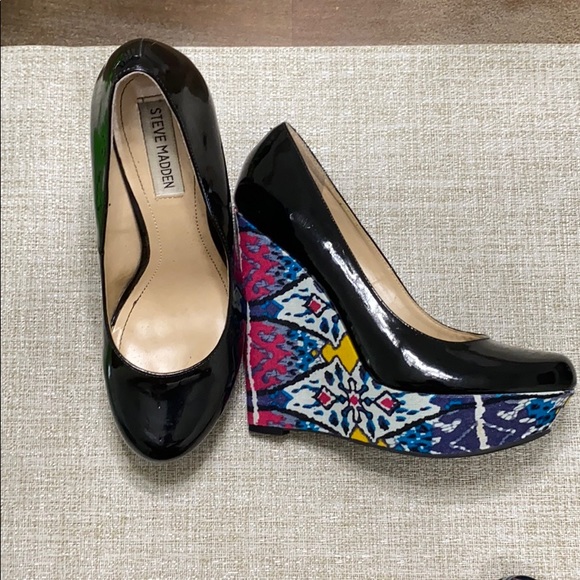 Steve Madden round toe black w/multicolor platform - Picture 1 of 11